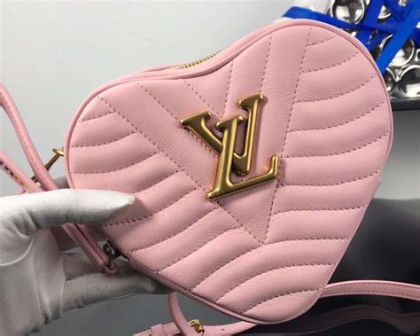 lv heart bag pink